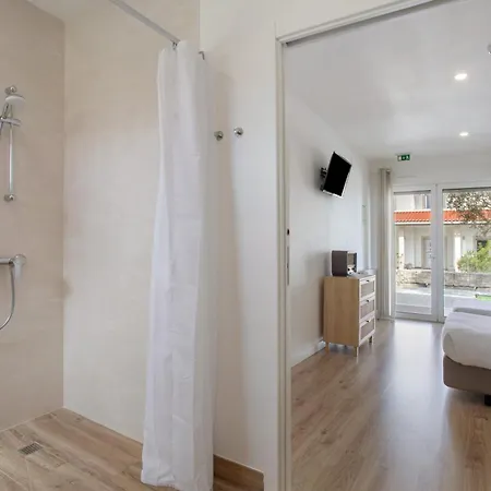 Landhaus Quinta Dos Raposos- Portugal *