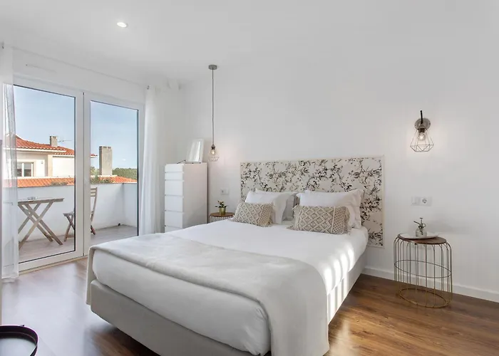 Quinta Dos Raposos- Portugal Casa de Campo Nazaré